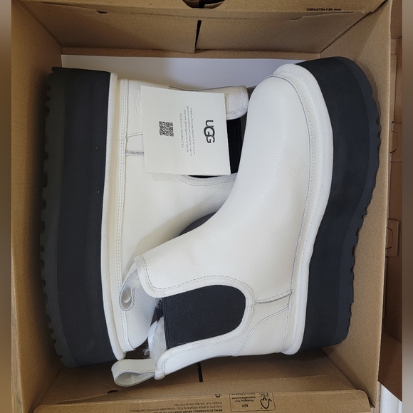 UGG Shoes - UGG Neumel platform Chelsea boots, white, size US 7